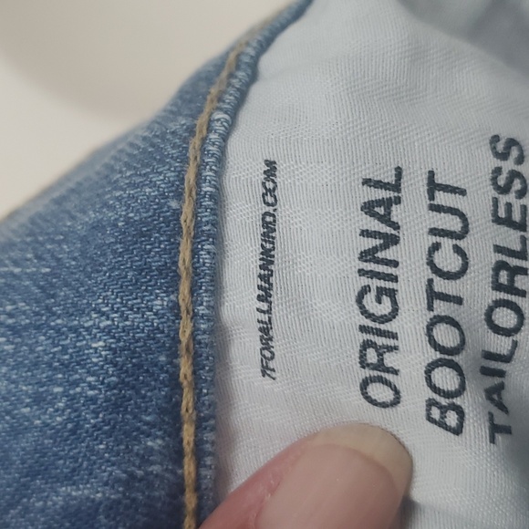 7 for all Mankind 28x32 bootcut, light distressing, worn twice, authentic! - Picture 6 of 6
